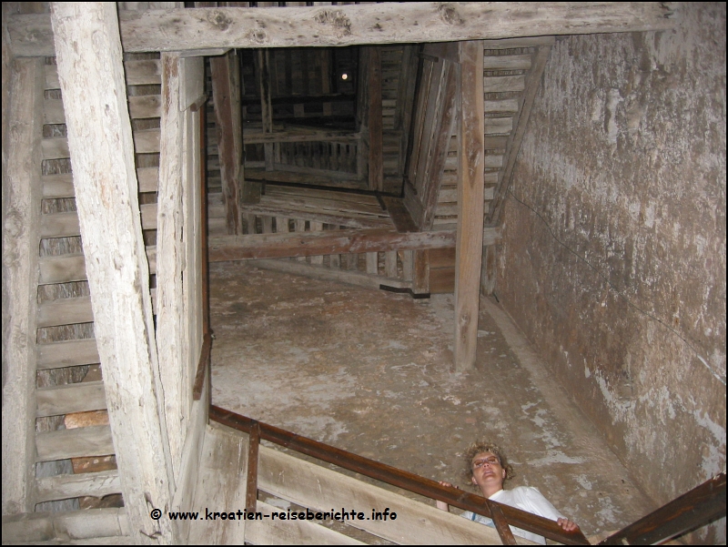 Treppe im Kirchturm Kroatien